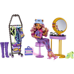 Monster High Doll & Fashion Playset Clawdeen Wolf Boutique Dress-Up Studio