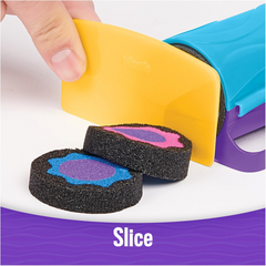 Kinetic Sand Slice 'N’ Surprise Set with 383g of Play Sand