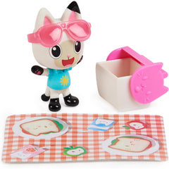 Gabby's Dollhouse Carlita Car & Pandy Paws Picnic Figure Playset