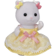 Sylvanian Families - Princess Dress Up Set and 1 Doll