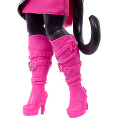 Monster High Catty Noir Core Doll With Pet Cat Amulette and Accessories