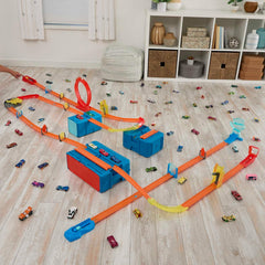 Hot Wheels Track Set 12 Track Components Lightning-Themed Track Builder Playset