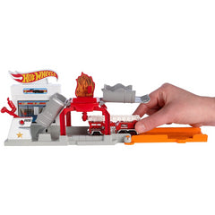 Hot Wheels Blaze Blast City Fold-Out Play Set - Maqio