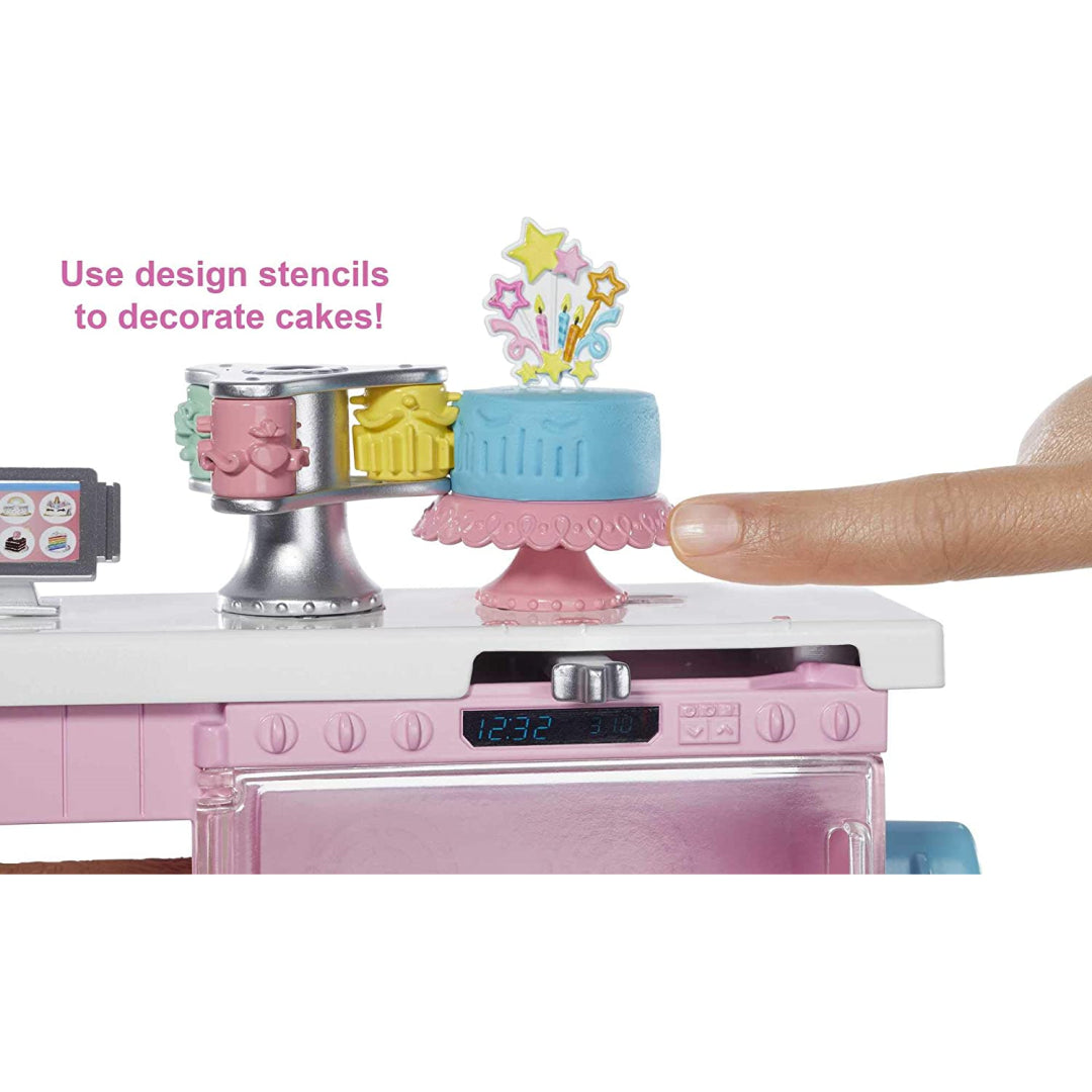 Barbie Cake Decorating Playset with Blonde Doll - Maqio