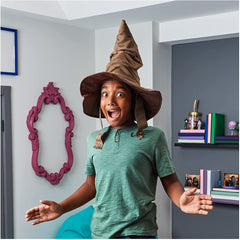 Wizarding World Talking Sorting Hat & 15 Phrases for Harry Potter Pretend Play